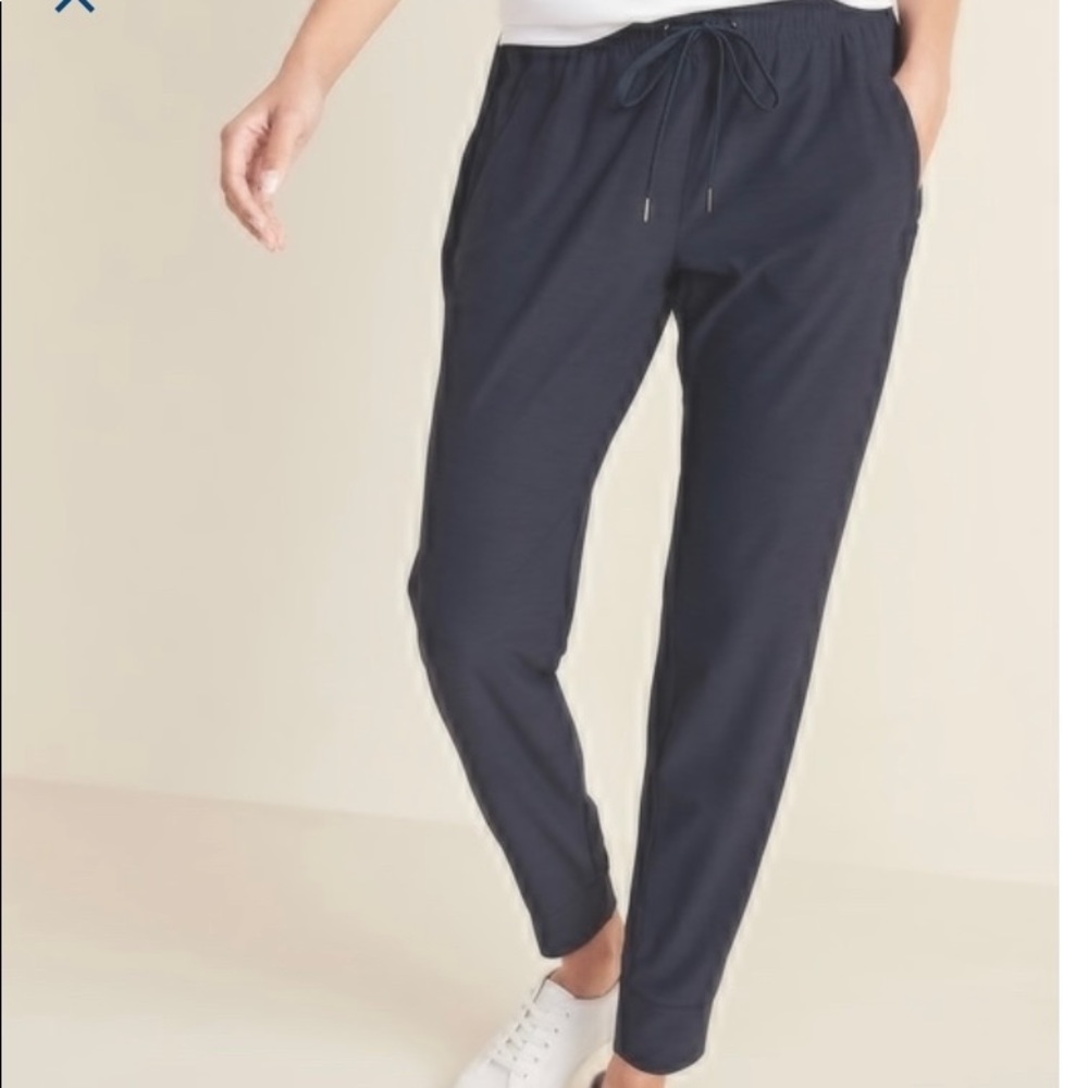 Navy Old Navy jogger pants